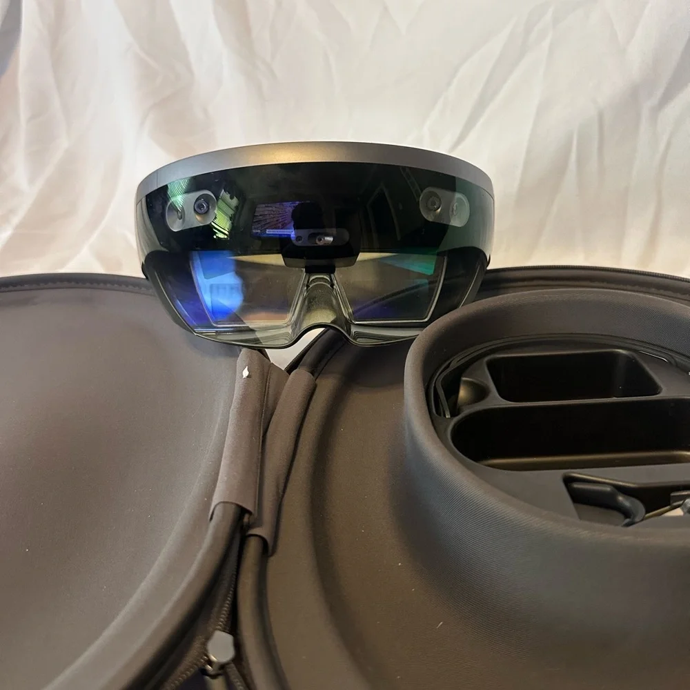 Microsoft HoloLens Developer Edition 1st Generation & Genuine Carry Case